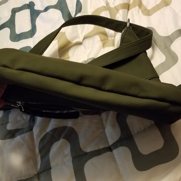 *NWT* ROSSETTI Olive Green Purse - Picture 2 of 6